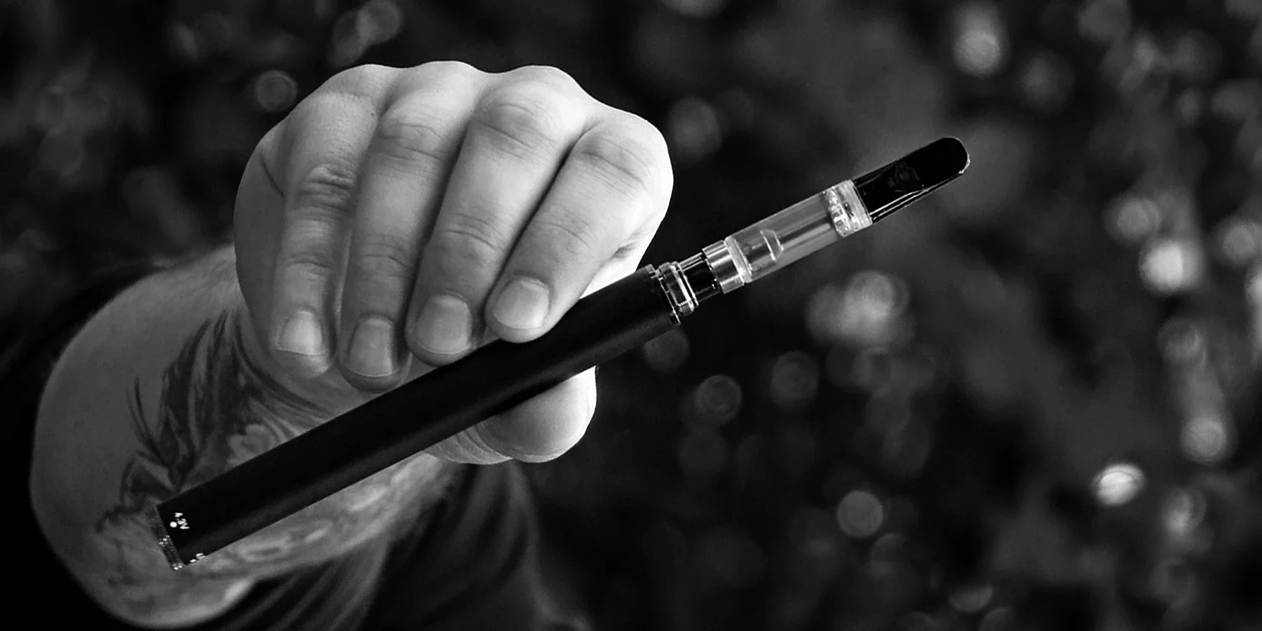thc vape cartridge from budget on battery base